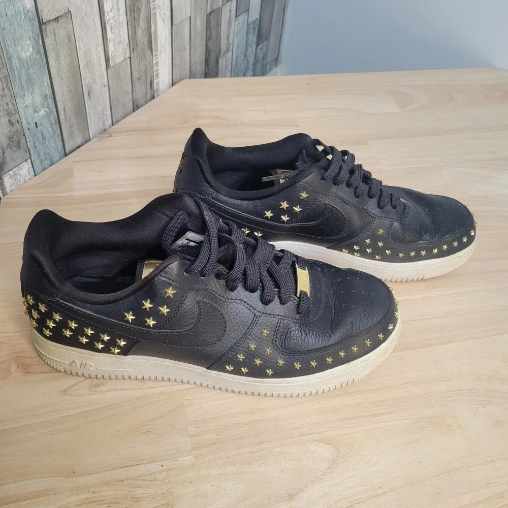 Nike Air Force 1 '07 Star Studded AR0639-001 Black Gold Women Size 10 Sneakers